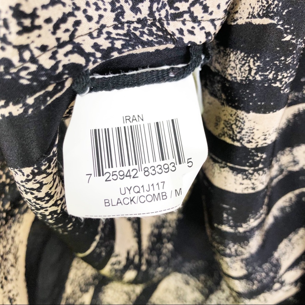 BCBGMaxAzria Front Tie V-Neck Printed Pleated Silk Sleeveless High Low Blouse - Picture 6 of 10